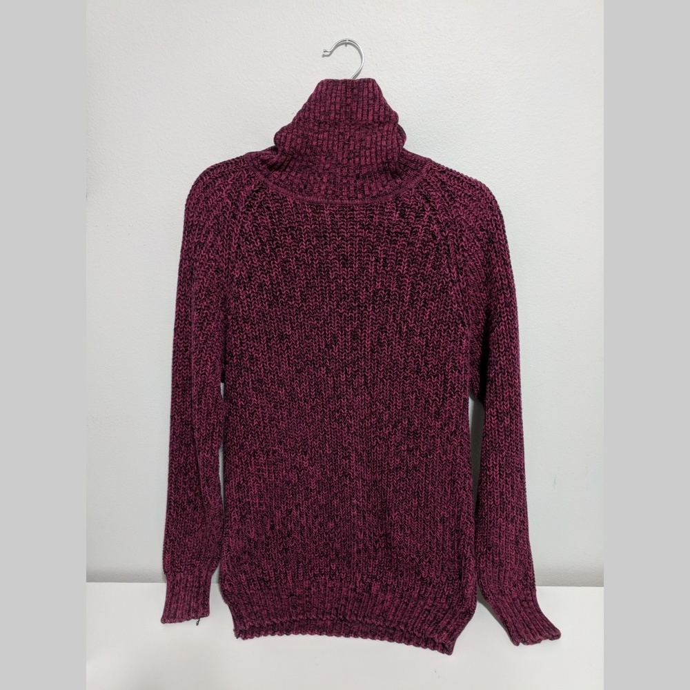 Eddie Bauer Cable Knit Turtleneck sweater